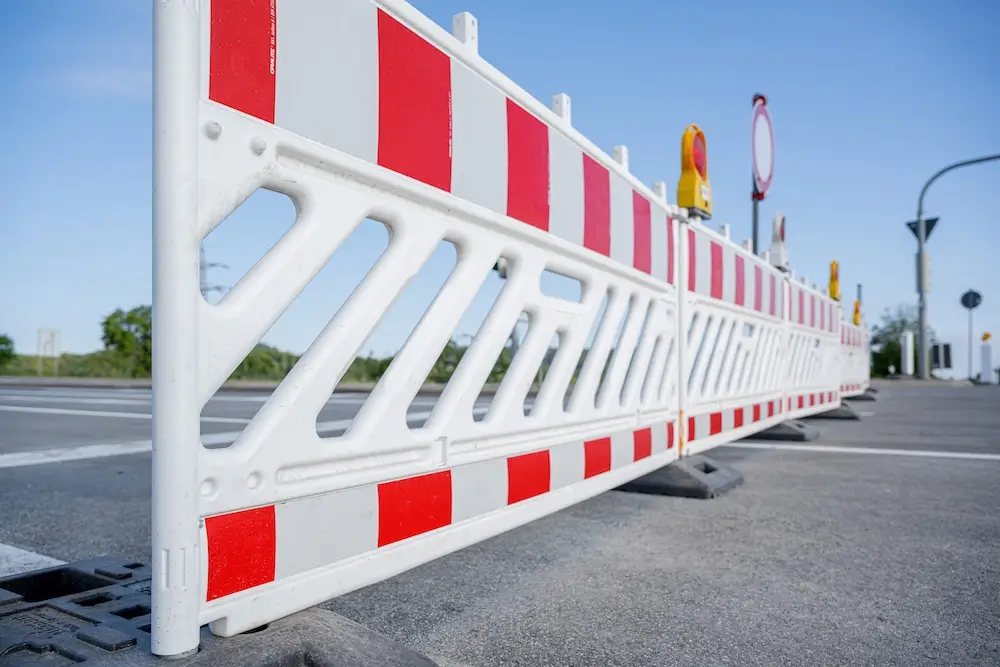 PMG Verkehrstechnik sichert ihren Schwertransport und ihre Baustellen